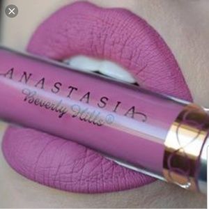 Anastasia Beverly Hills "Soft Lilac"